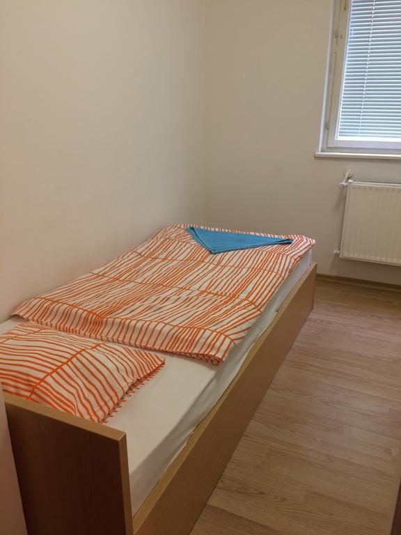 Simple Accommodation Vodmat Ljubljana Room photo